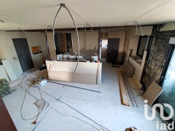 Maison de village 6 pièces de 69 m² à Cressensac (46600)