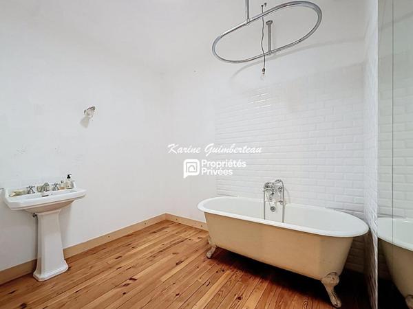 Libourne Centre : Elégant appartement 5 pièce(s) 220 m2 + terrasse + ascenseur