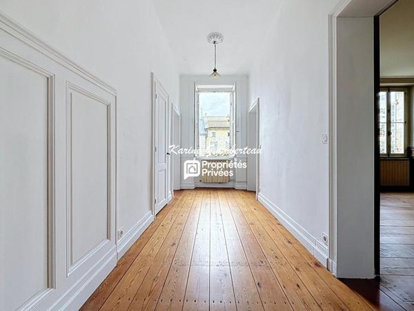 Libourne Centre : Elégant appartement 5 pièce(s) 220 m2 + terrasse + ascenseur