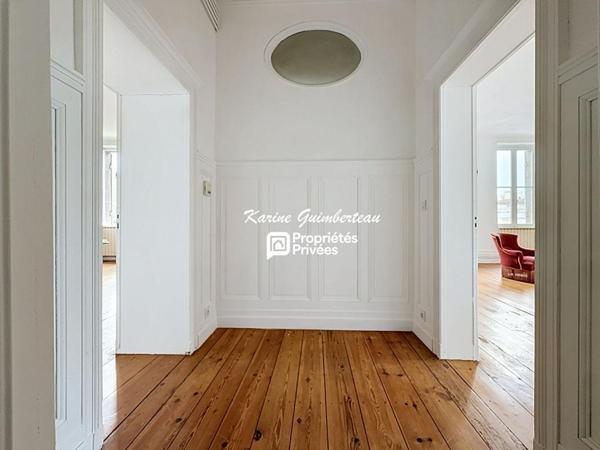 Libourne Centre : Elégant appartement 5 pièce(s) 220 m2 + terrasse + ascenseur