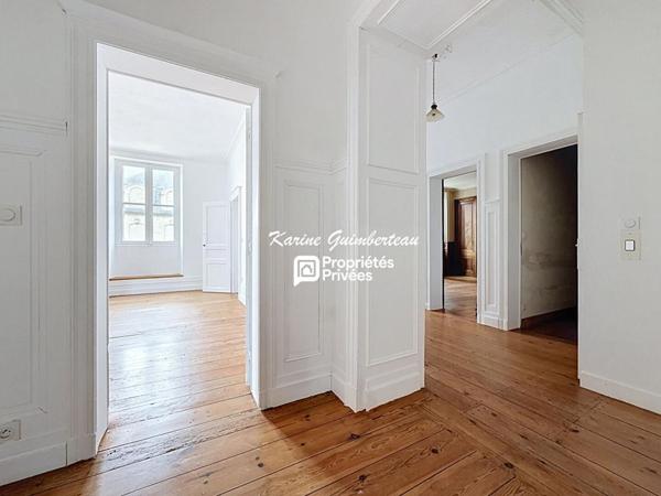 Libourne Centre : Elégant appartement 5 pièce(s) 220 m2 + terrasse + ascenseur