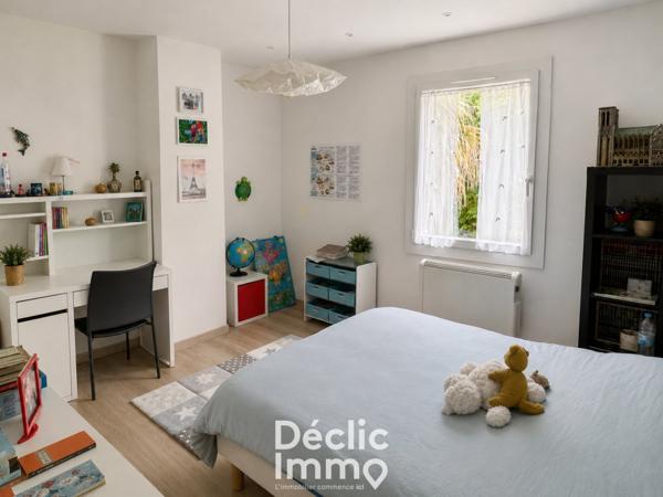 Vente maison Bassens, 134m² 7 pièces 416 000€ avec piscine