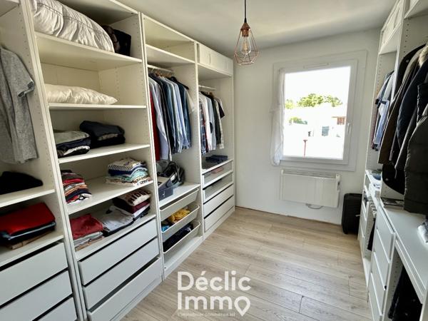 Vente maison Bassens, 134m² 7 pièces 416 000€ avec piscine