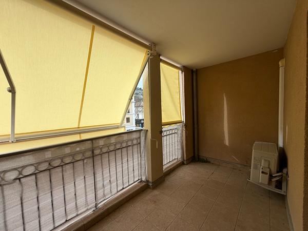 APPARTEMENT T2 - ASCENSEUR - CENTRE VILLE - CLIMATISATION - RESIDENCE SECURISEE - PARKING - BALCON