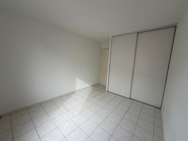APPARTEMENT T2 - ASCENSEUR - CENTRE VILLE - CLIMATISATION - RESIDENCE SECURISEE - PARKING - BALCON