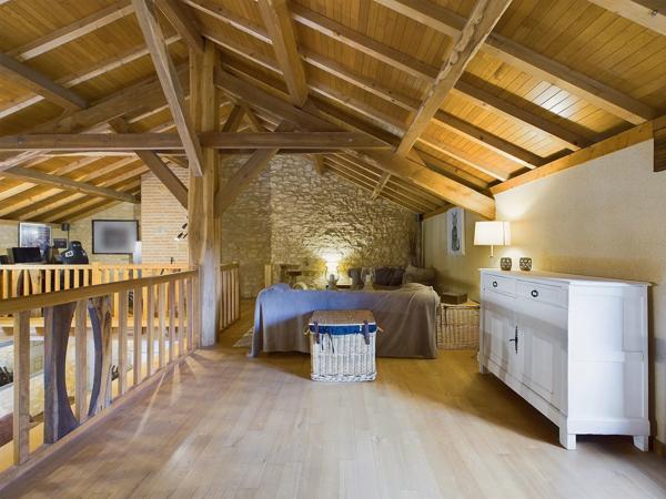 Maison magnifiquement rénovée avec écuries et potentiel de revenus