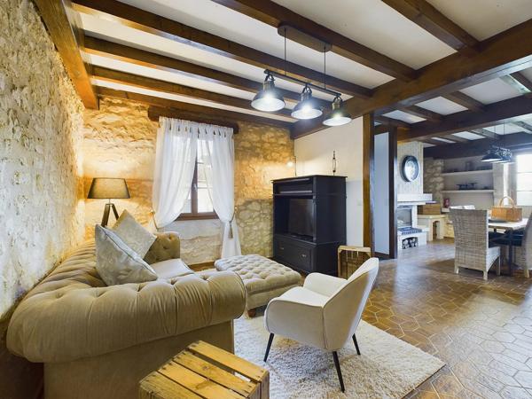 Maison magnifiquement rénovée avec écuries et potentiel de revenus