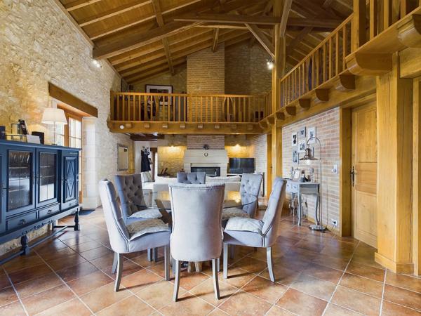 Maison magnifiquement rénovée avec écuries et potentiel de revenus