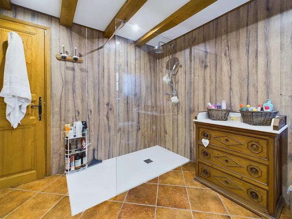 Maison magnifiquement rénovée avec écuries et potentiel de revenus