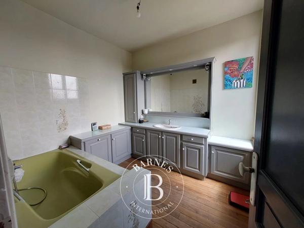 Courville-sur-Eure, Maison 6 Chambres -  370 m² à vendre