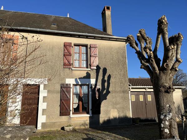 Maison de bourg de 3 chambres, garage et Jardin attenantes
