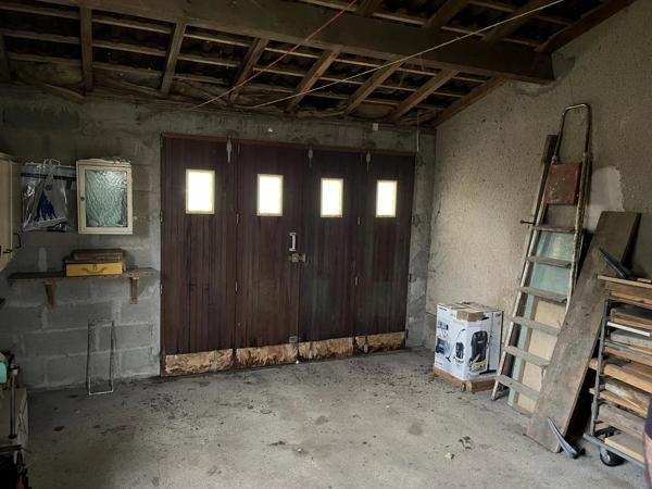 Maison de bourg de 3 chambres, garage et Jardin attenantes