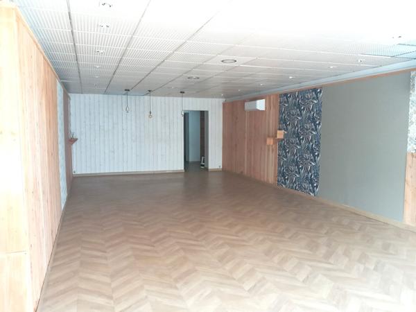 LOCAL COMMERCIAL DE 253 m2 AVEC VITRINE LANGON CENTRE
