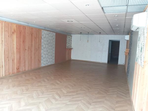 LOCAL COMMERCIAL DE 253 m2 AVEC VITRINE LANGON CENTRE