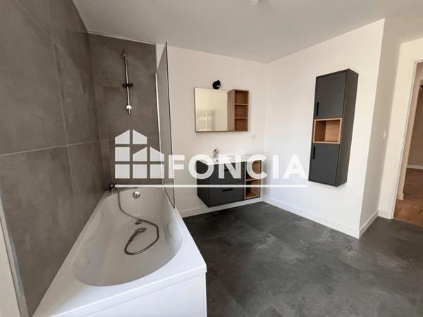 Location Appartement 4 pièces 84.78 m² - 34 RUE JULES FERRY Neuves-maisons 54230