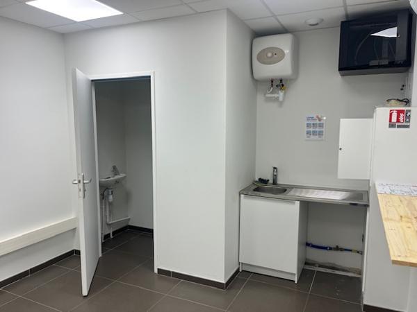 Saint-Estève (66240) Local commercial 154m² - Saint-Estève