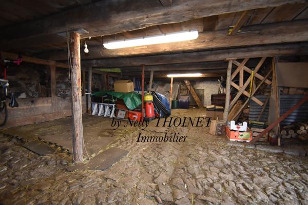 Besse-et-Saint-Anastaise (63610) Dépt 63, secteur BESSE ET ST ANASTAISE, Ancienne FERMETTE restaurée, 83 m2, isolée sur terrain de 4545m2