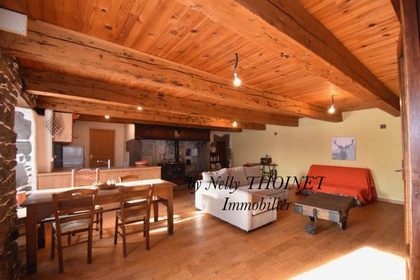 Besse-et-Saint-Anastaise (63610) Dépt 63, secteur BESSE ET ST ANASTAISE, Ancienne FERMETTE restaurée, 83 m2, isolée sur terrain de 4545m2