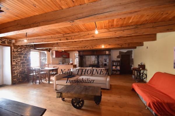 Besse-et-Saint-Anastaise (63610) Dépt 63, secteur BESSE ET ST ANASTAISE, Ancienne FERMETTE restaurée, 83 m2, isolée sur terrain de 4545m2