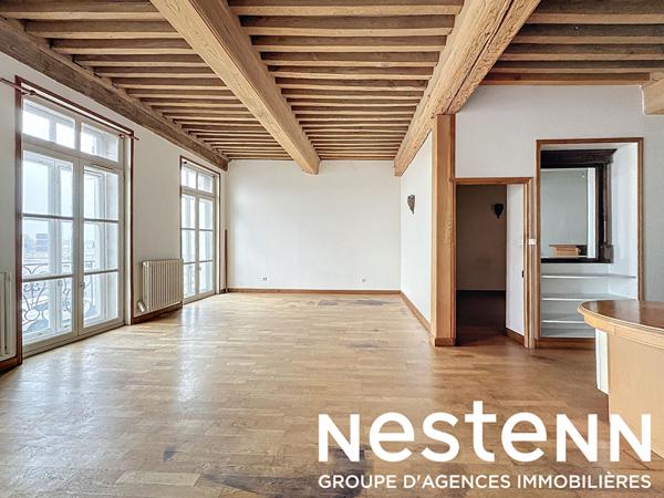 A vendre : Bel Appartement avec cachet - vue Saône - hyper centre Mâcon 71000