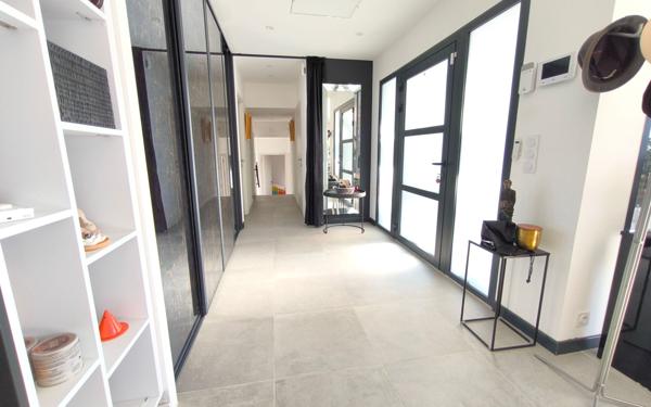 Maison à vendre    4 pièces • 129 m2 Nîmes
