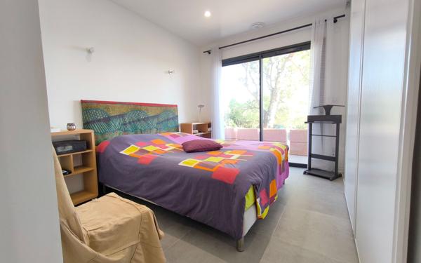 Maison à vendre    4 pièces • 129 m2 Nîmes