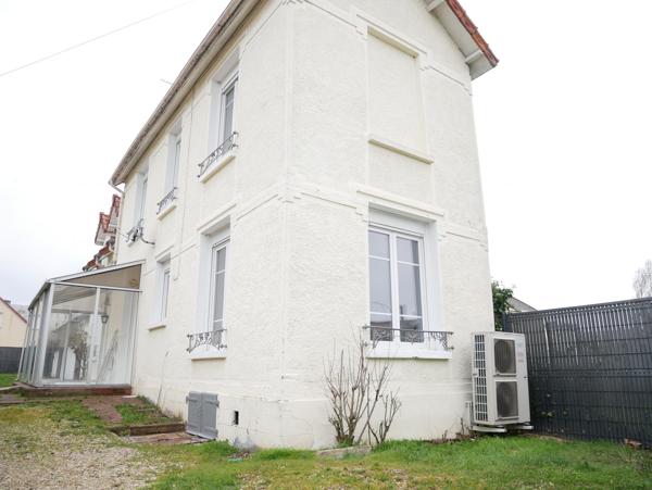 MAISON de 1930 3 chambres à St JULIEN