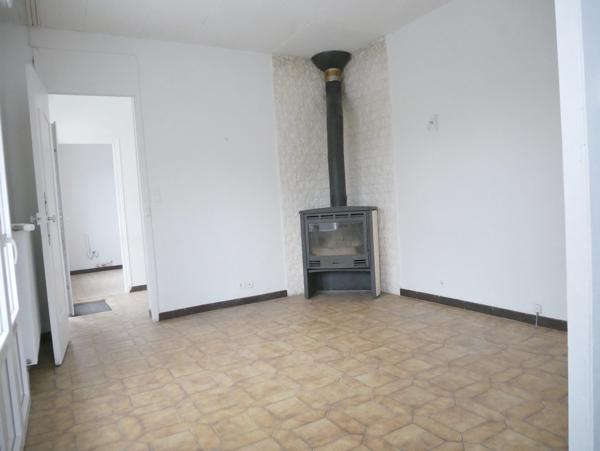 MAISON de 1930 3 chambres à St JULIEN