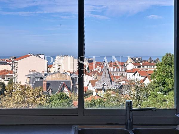 Appartement en Nue-Propriété – Biarritz Saint-Charles, terrasses et vue océan, parking et ascenseur, BIARRITZ