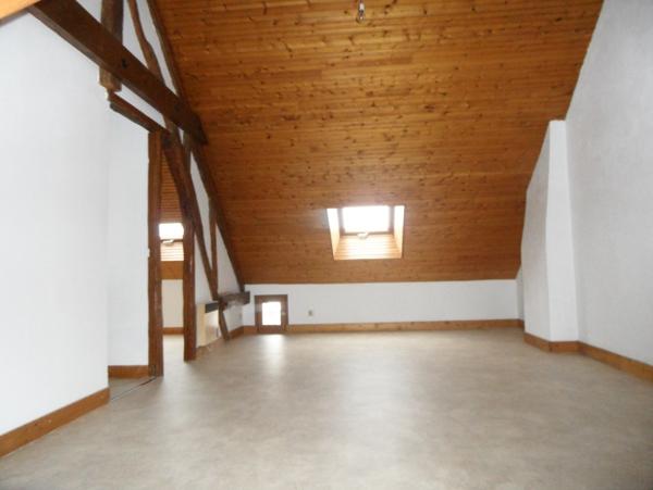Location Studio 2 pièces Les Montils (41120) - centre BOURG