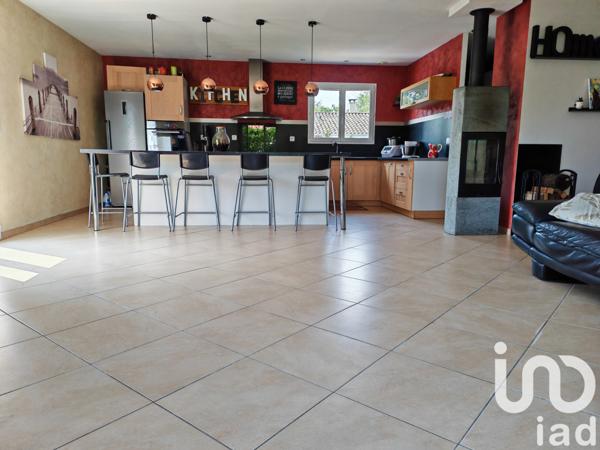 House for sale 5 rooms 122 m² Castres-Gironde