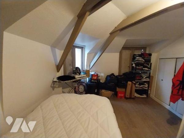 VITRE. Centre ville. Charmant appartement de type 2 de 43,26 m2 Hab. situé au 3ème étage (sans ...