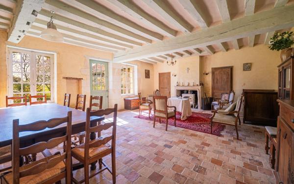 Maison à Saint-Calais, 72120 - 8 pièces 178m²