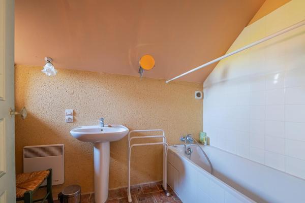 Maison à Saint-Calais, 72120 - 8 pièces 178m²