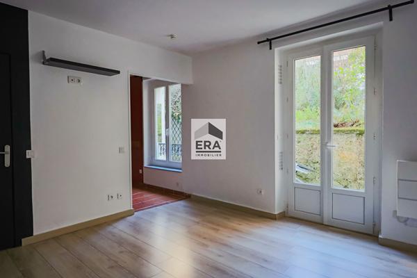 Grand Studio de 28.31 m2 avec courette privative !