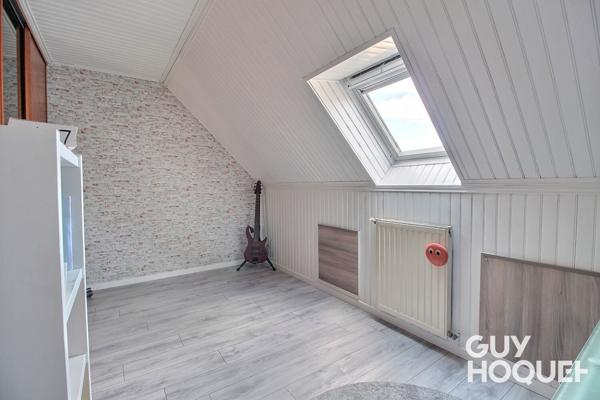 Maison 6 pièces de 110 m² avec studio indépendant à Grigny Village