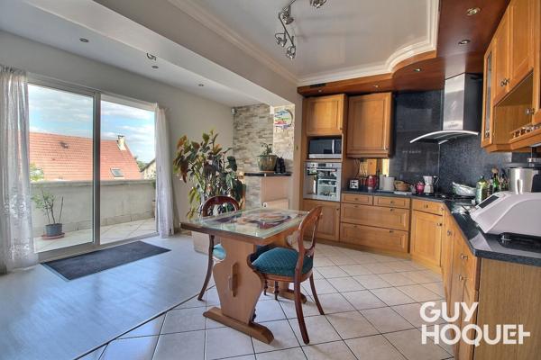 Maison 6 pièces de 110 m² avec studio indépendant à Grigny Village