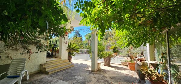 MAISON OLLIOULES - FAVEYROLLES- 295 m ²