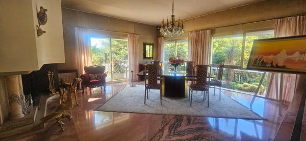 MAISON OLLIOULES - FAVEYROLLES- 295 m ²