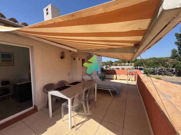 EXCLUSIVITÉ – BIEN D’EXCEPTION AVEC PONTON PRIVATIF – VUE MARINA