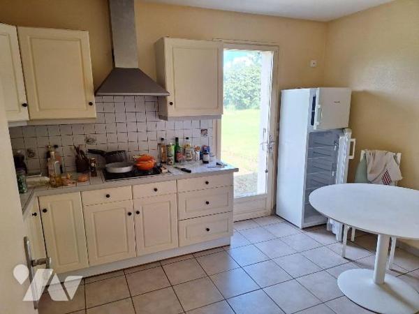 Maison à vendre à SAINT MARTIN D'AUXIGNY, idéal pour une grande famille avec la possibilité de ...