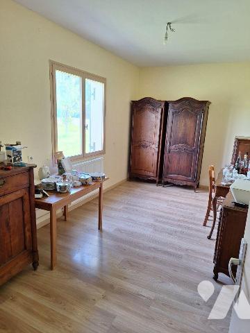 Maison à vendre à SAINT MARTIN D'AUXIGNY, idéal pour une grande famille avec la possibilité de ...