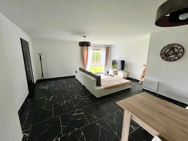 SAINT CYR EN TALMONDAIS (85) A 15 MIN DES PLAGES VILLA PLAIN PIED GRAND CONFORT 3 CHAMBRES HANGAR JARDIN