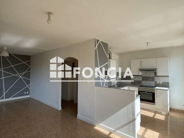 Location Appartement 3 pièces 62 m² - 6 RUE ROVIGO Sedan 08200