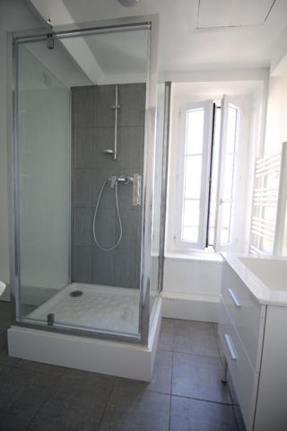 MELUN GARE - CHARMANT F3 EN DERNIER ETAGE