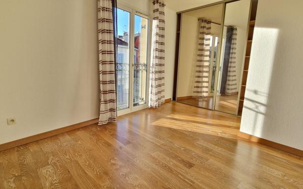 Appartement à louer    2 pièces • 40,69 m2 Cannes