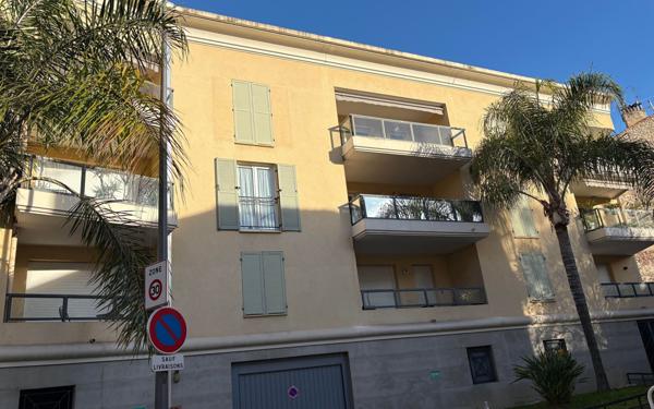 Appartement à louer    2 pièces • 40,69 m2 Cannes