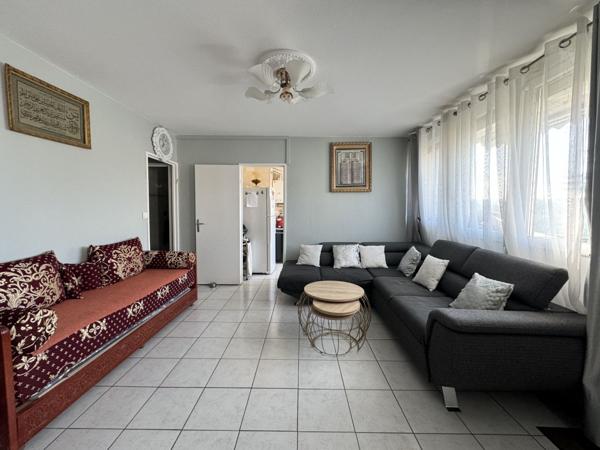 Achat appartement Bron - 4 pièce(s) - 63 m² - 160 000 €