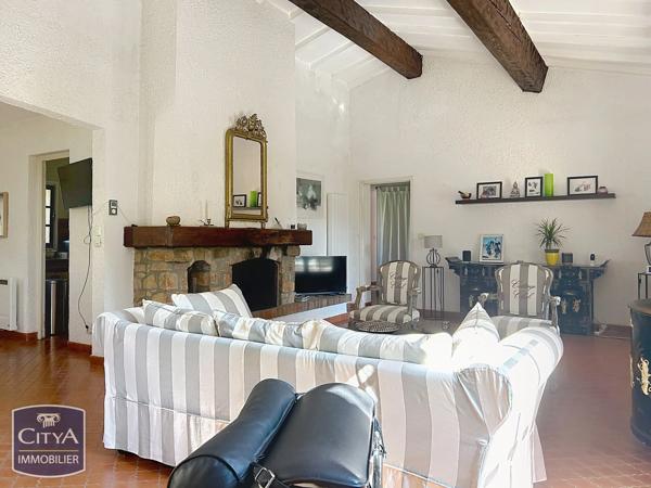 Maison à vendre 5 pièces 110m² Saint-Raphaël (83700)