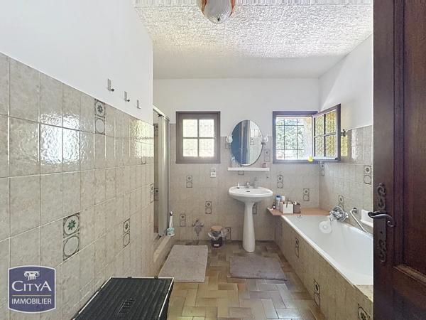 Maison à vendre 5 pièces 110m² Saint-Raphaël (83700)